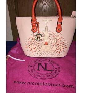 Match this bag with all your outfits