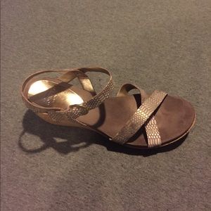 Joan & David sandals
