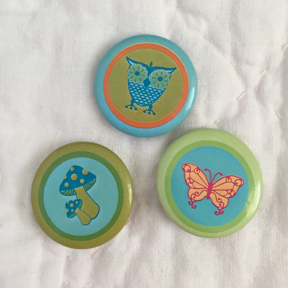3 pins