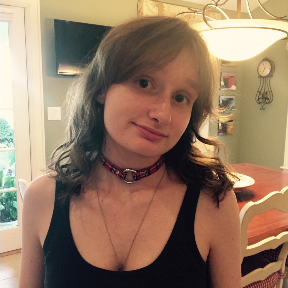 Meet your Posher, Emily