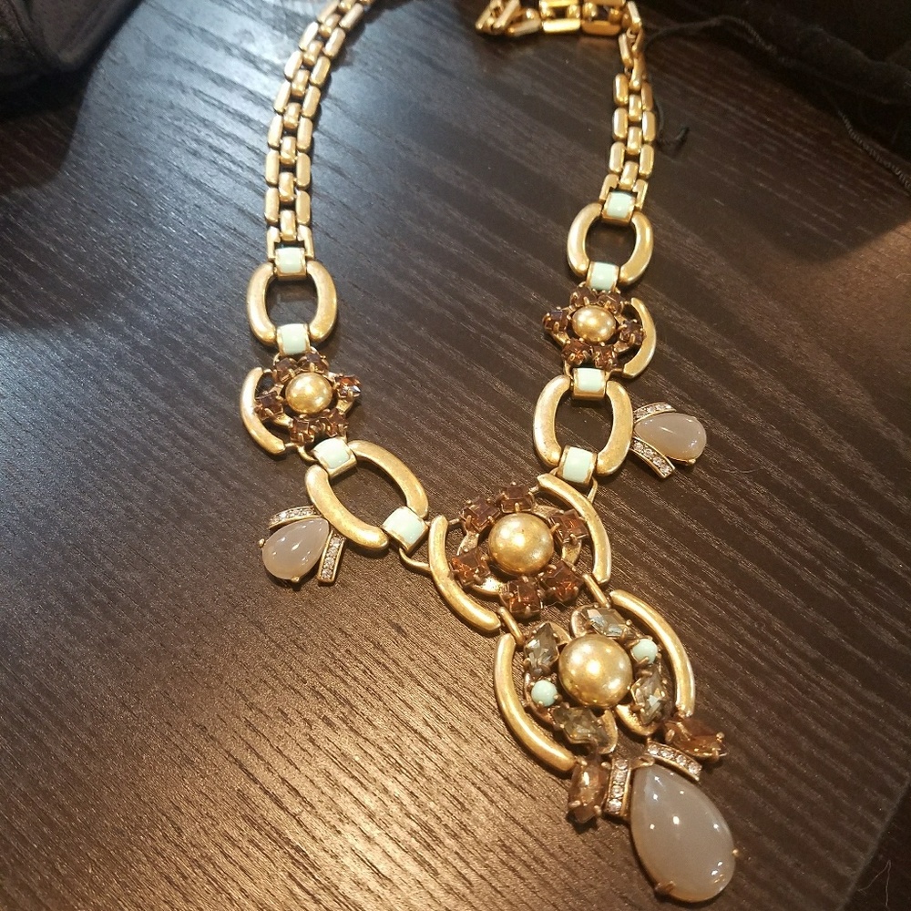 Stella and Dot bib necklace