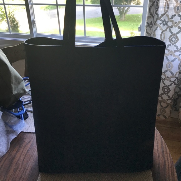 2017 Saint Laurent Tote - Picture 3 of 3