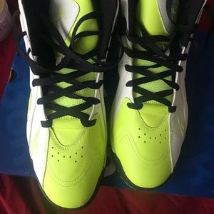 Reebok Kamikaze 2 Mid “Glow In the Dark”