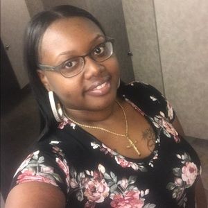 Meet your Posher, Adriana