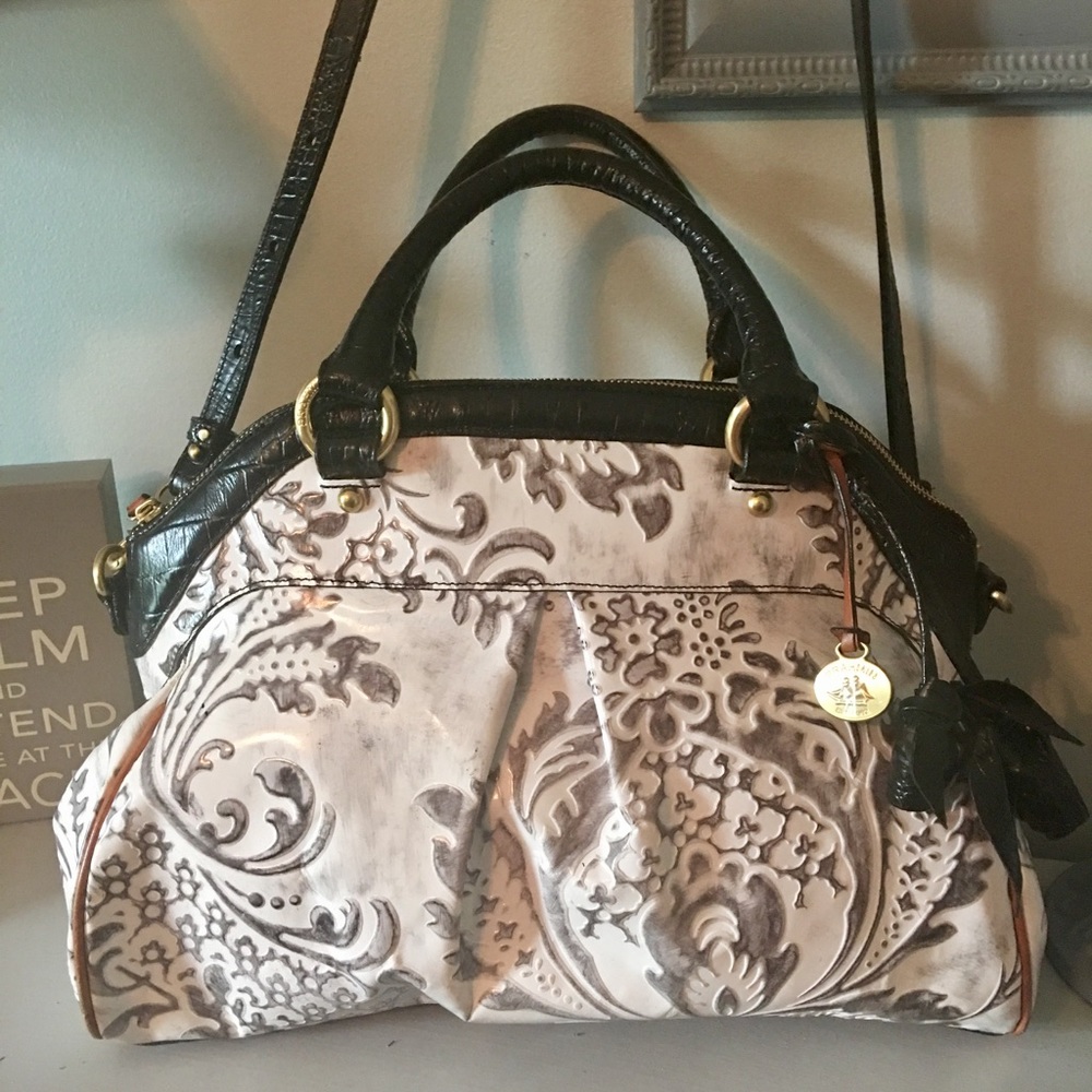 ABSOLUTELY STUNNING BRAHMIN HANDBAG