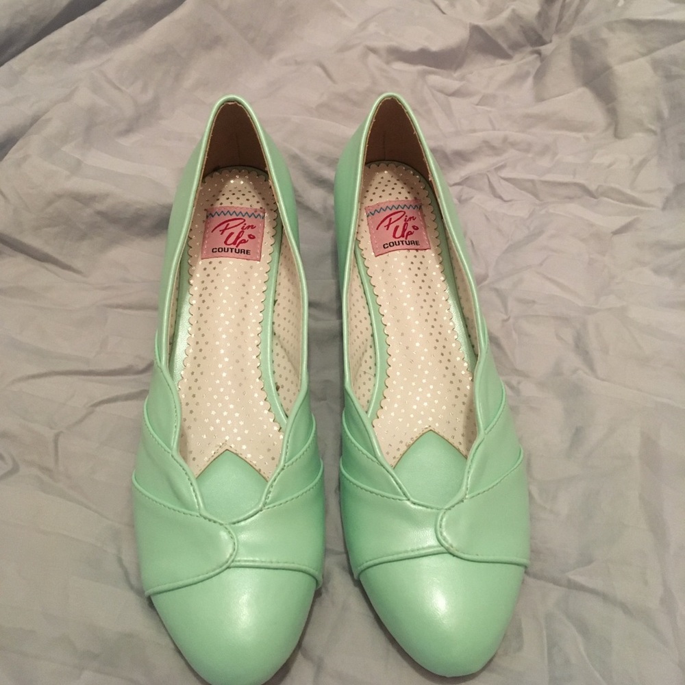 Pin Up Couture Shoes "Lulu" in Mint