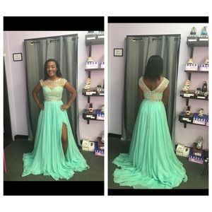 Mac Duggal
