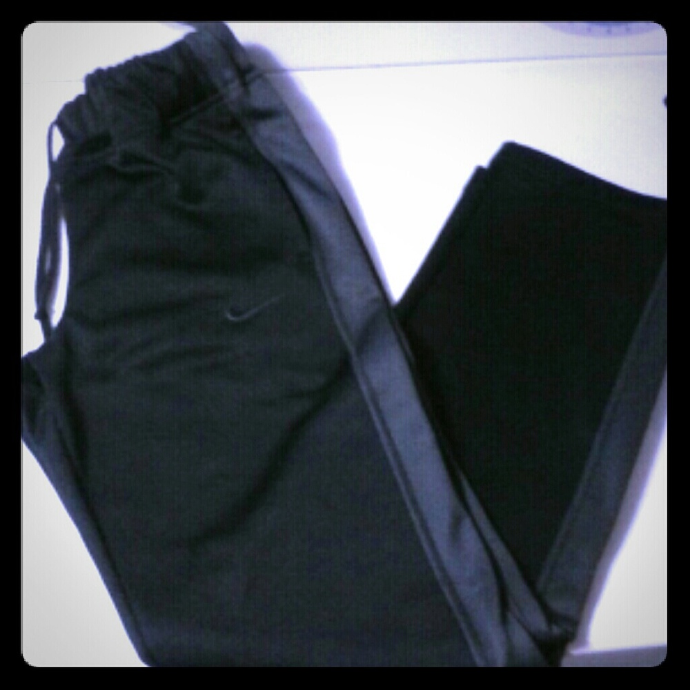 Nike therma fit