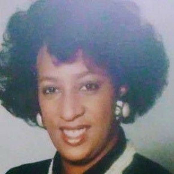 Meet your Posher, Pamela - Picture 1 of 1