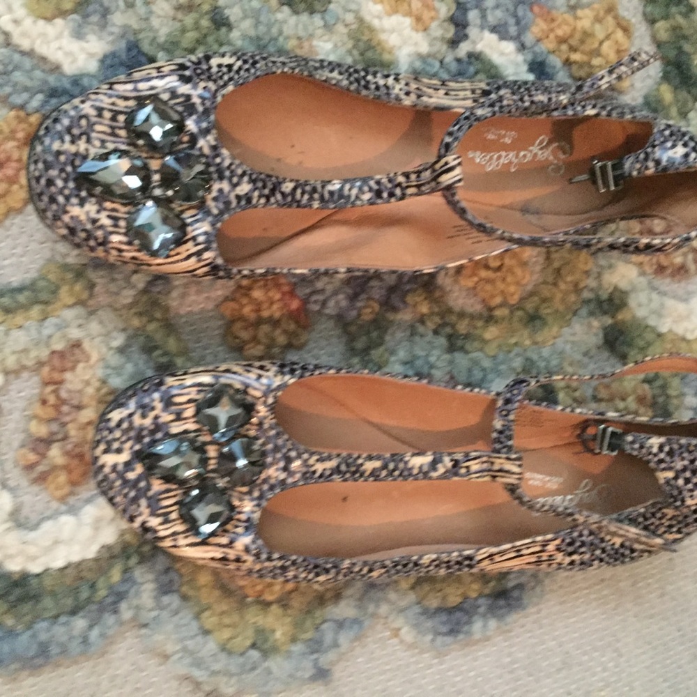 Seychelles Jeweled T-Strap flats - size 7