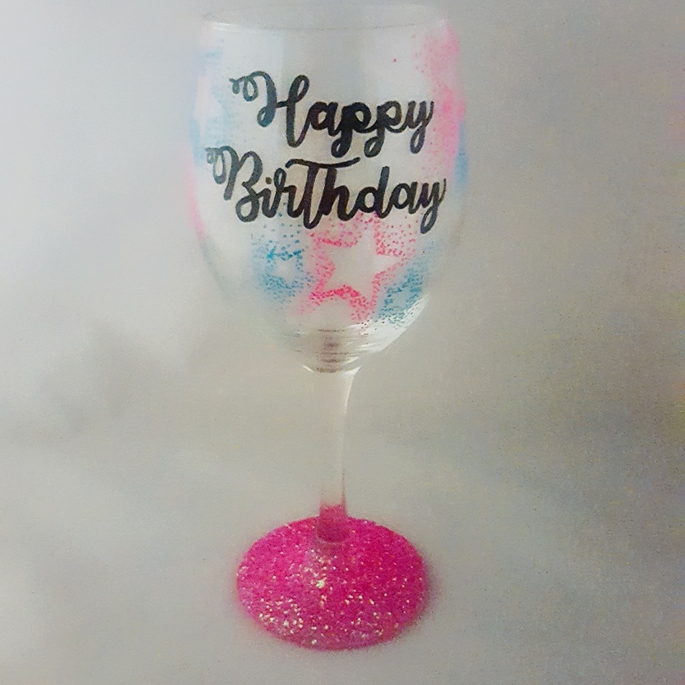 HAPPY BIRTHDAY WINE GLASS