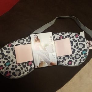Victoria's secret sleeper eye mask