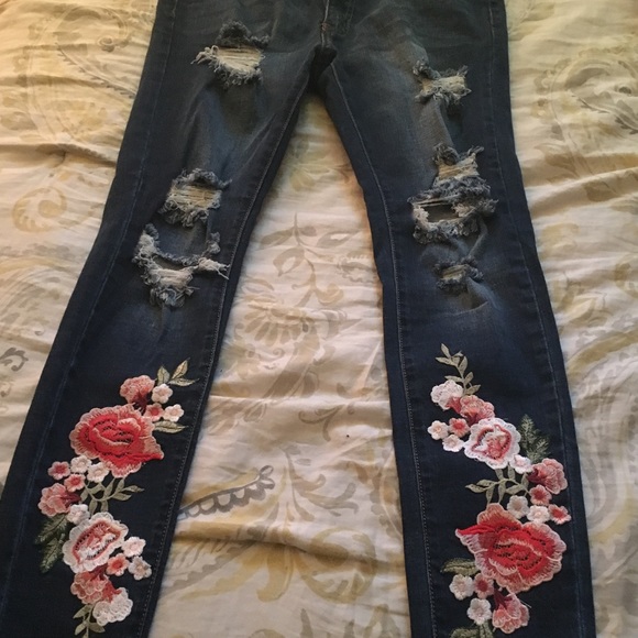 Sold....Fashion Nova Daniel's Jeans - Picture 3 of 7
