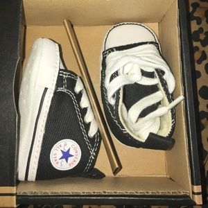 Converse baby crib shoes size 1
