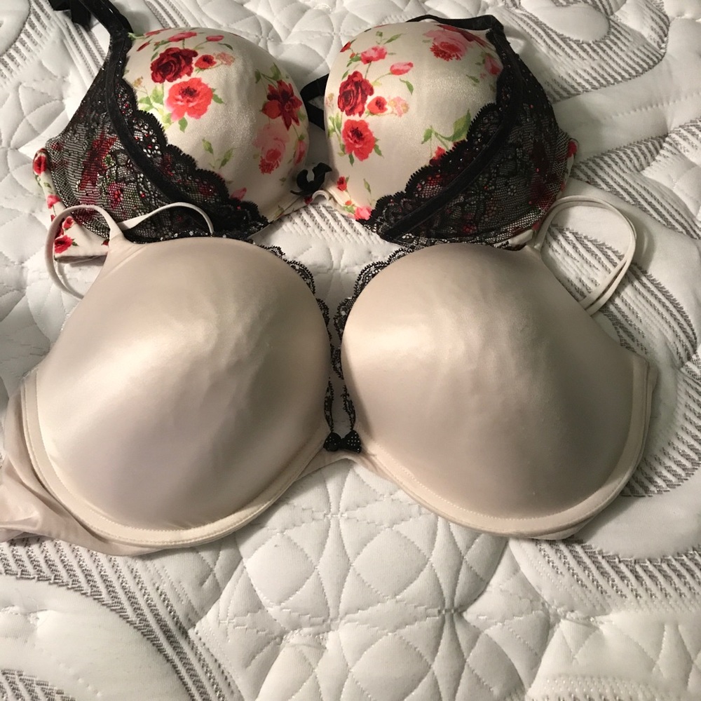 Victoria's Secret bras 36DD