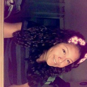 Meet your Posher, Itzel