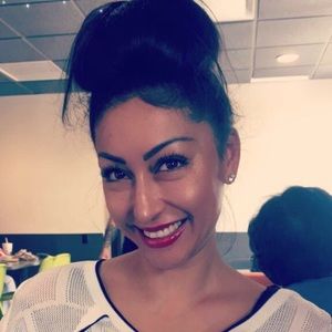 Meet your Posher, Claudia