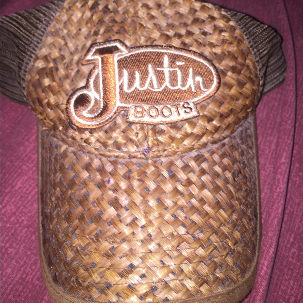 Justin boots straw cap