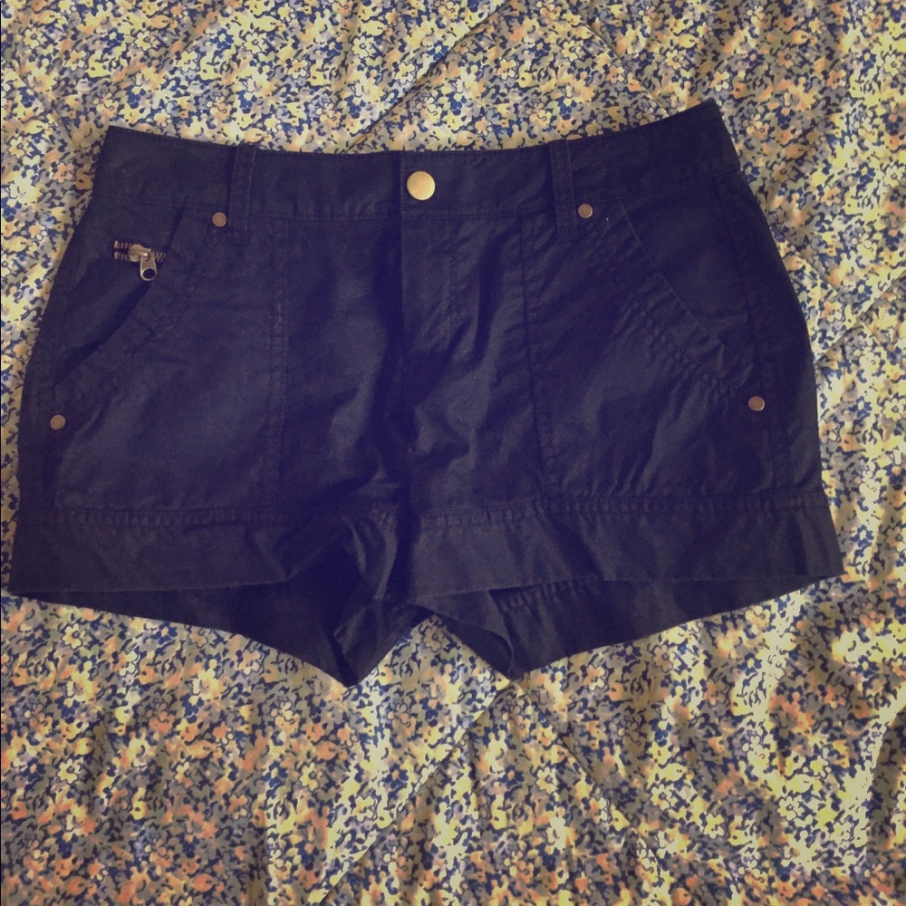 Lightweight shorts