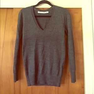 Classic long sleeve gray V-neck sweater