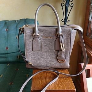 Michael Kors Pebble Leather Purse in Taupe