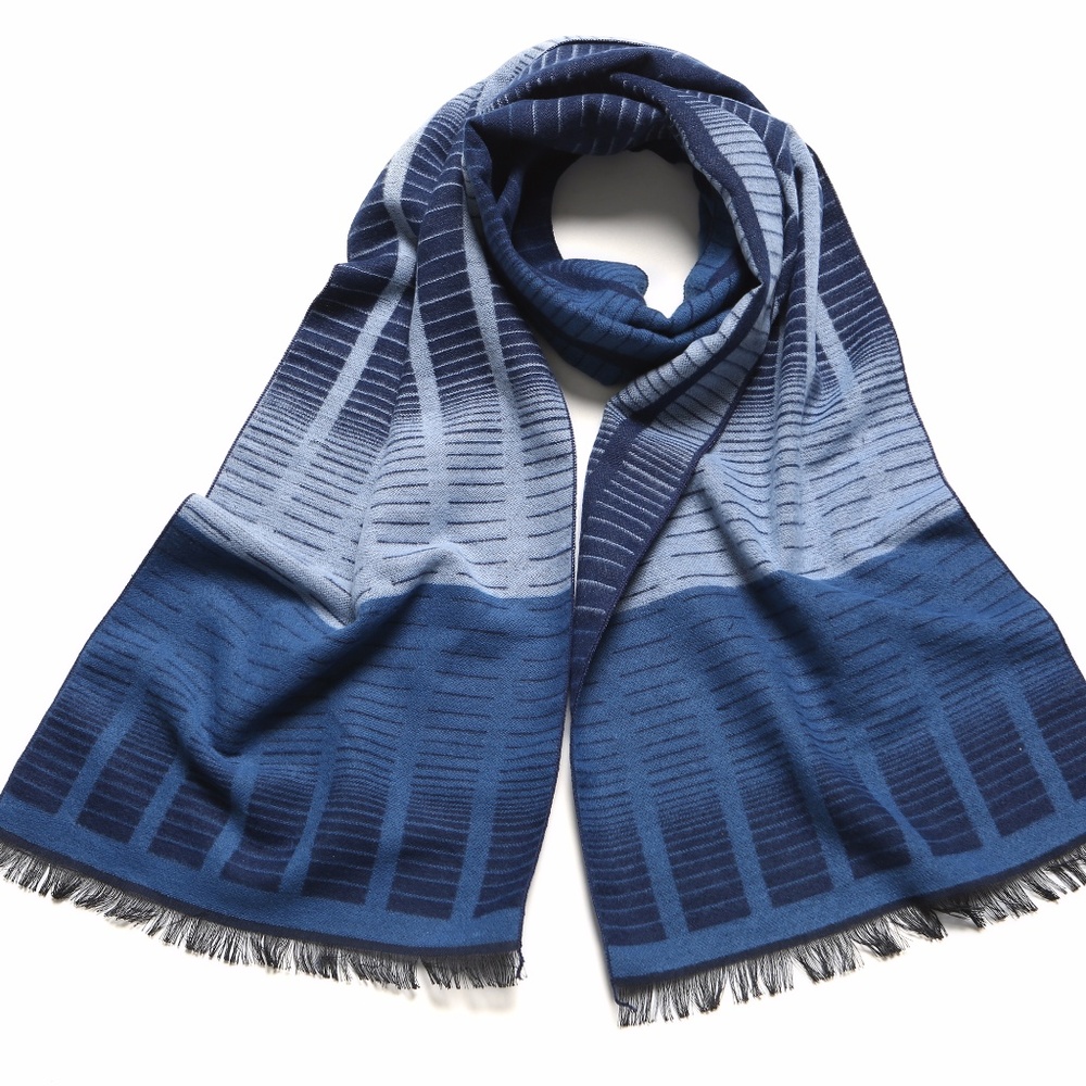 Men's Scarf - Picture 4 of 4