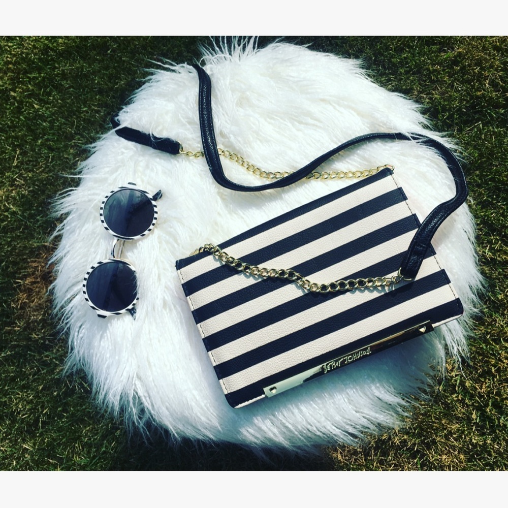 Betsey Johnson crossover clutch