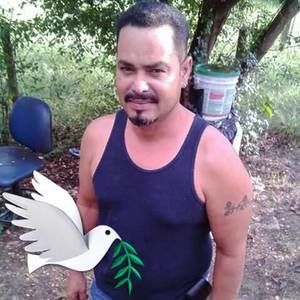 Meet your Posher, Carlos