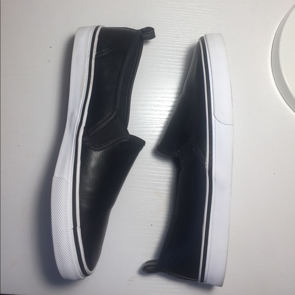H&M black leather slip-on shoes - Picture 3 of 3