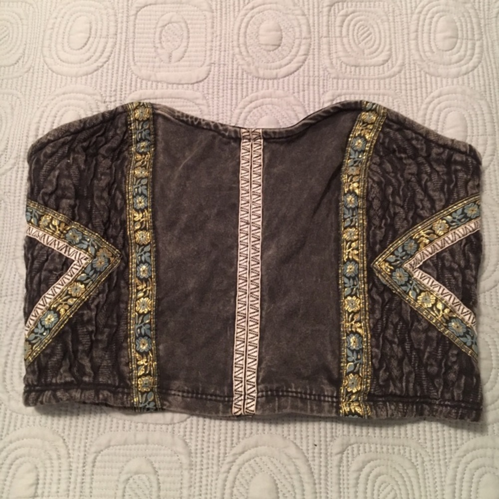 Ecote crop top- size XS- $25