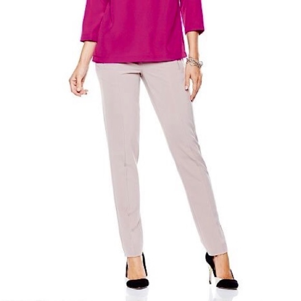 Stylish G by Giuliana blush gaberdine pants.