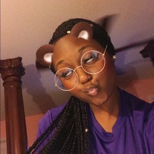 Meet your Posher, Kyra