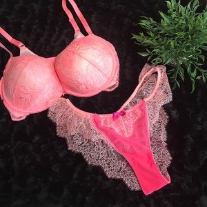 NWT VS Very Sexy lacy low rise Cheekini