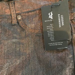 Rock and republic gold tone skinny jeggings