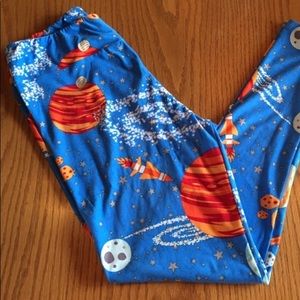Lularoe TC lot including blue planets