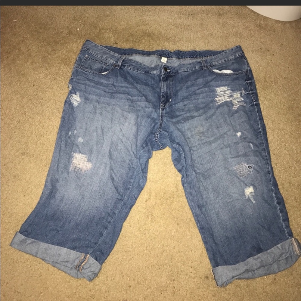 Size 26 distressed jeans - old navy