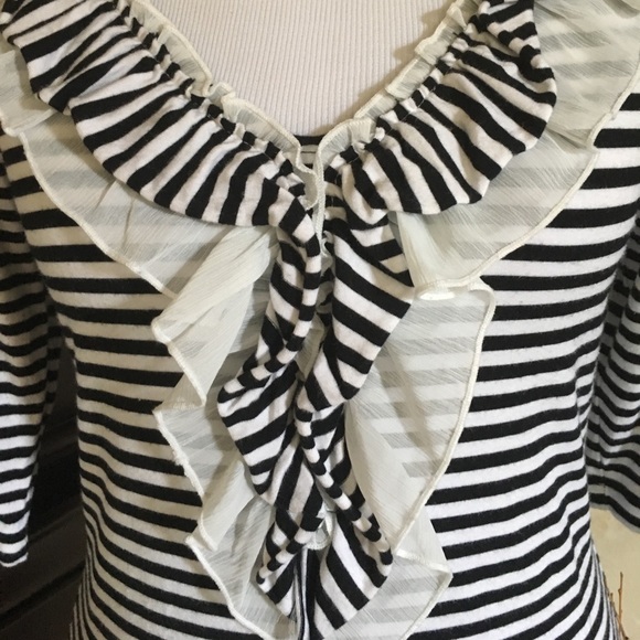 Rampage comfy striped ruffle top - Picture 2 of 6