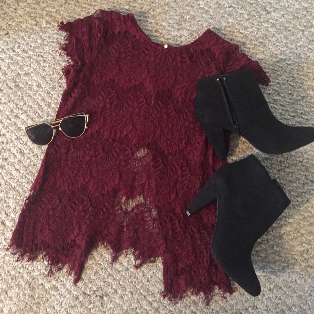 💋Burgundy open back lace short sleeve top
