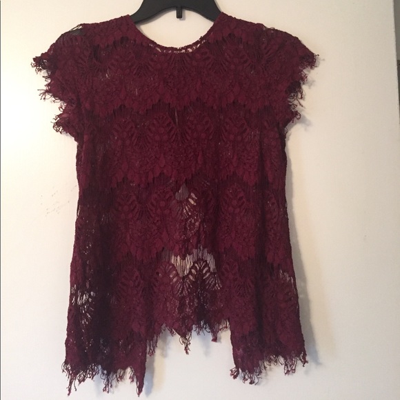💋Burgundy open back lace short sleeve top - Picture 2 of 6