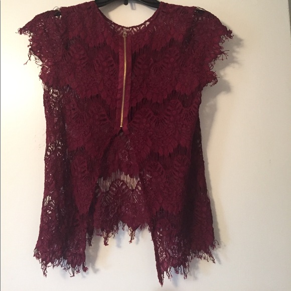 💋Burgundy open back lace short sleeve top - Picture 3 of 6