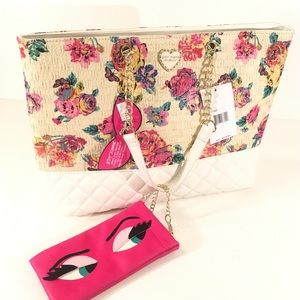 ✨SALE✨ NWT Betsey Johnson Floral Sand Tote