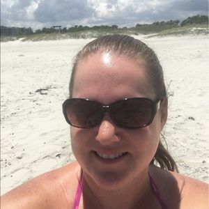 Meet your Posher, Leslie