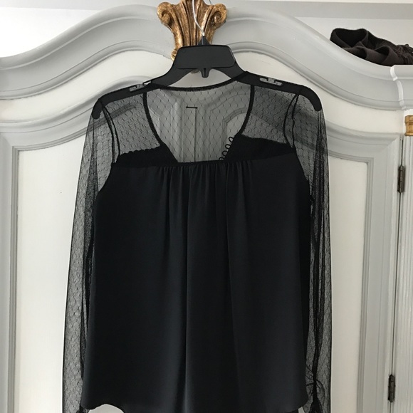 GORGEOUS SILK BCBGMAXAZRIA BLOUSE - Picture 3 of 3