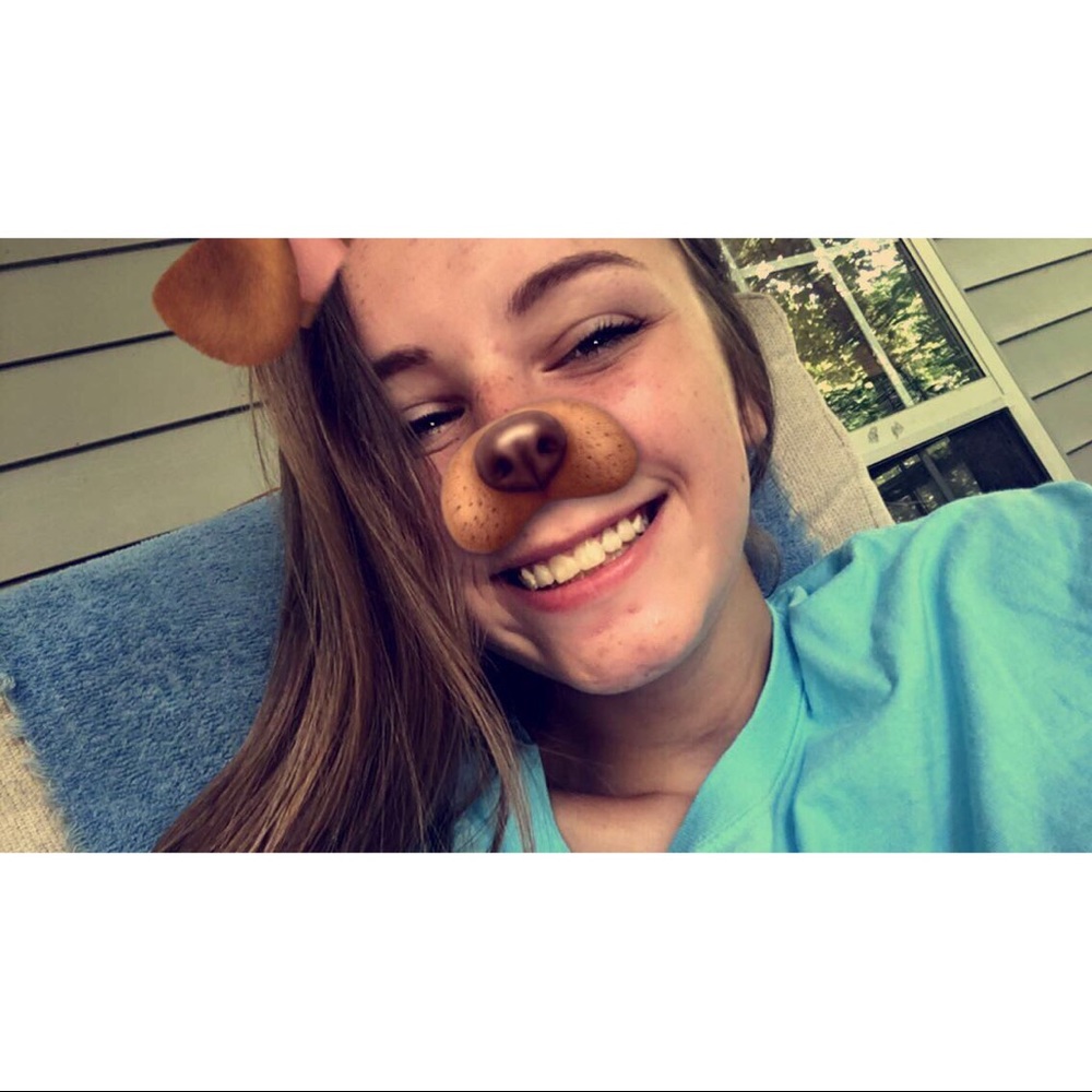 Meet your Posher, Halee