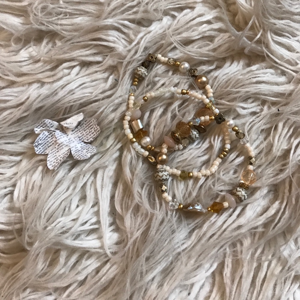 Bracelet bundle ✨☀️ - Picture 2 of 3