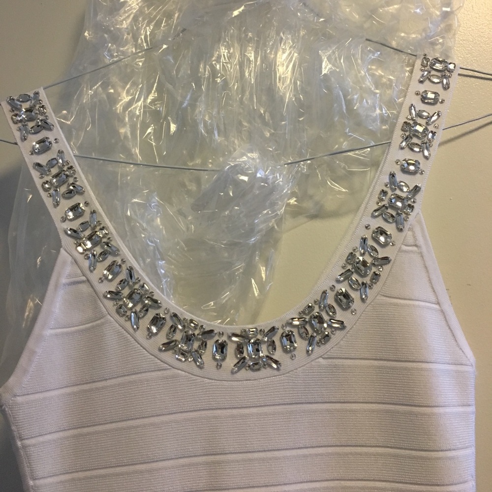 White and beaded bodycon dress by Parker - Picture 2 of 7