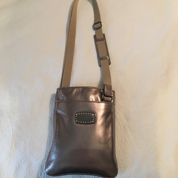 Michael Kors cross body - Picture 1 of 4