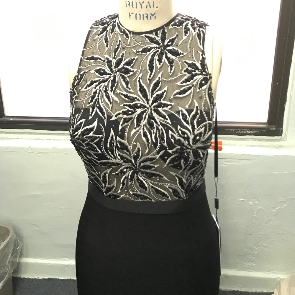 Black gown 17167