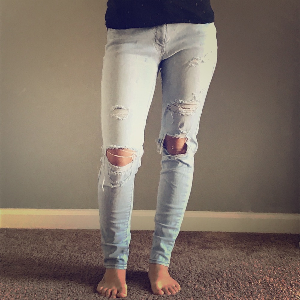 American Eagle Outfitters distressed jeans