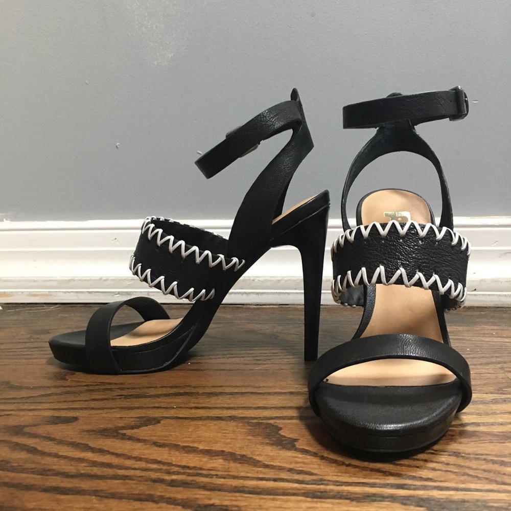 NEVER WORN!!! JOES JEANS "Riana" Heels